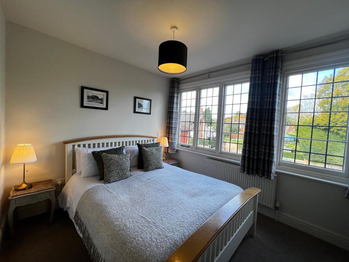 White Hart Bed & Breakfast Alton  Room photo