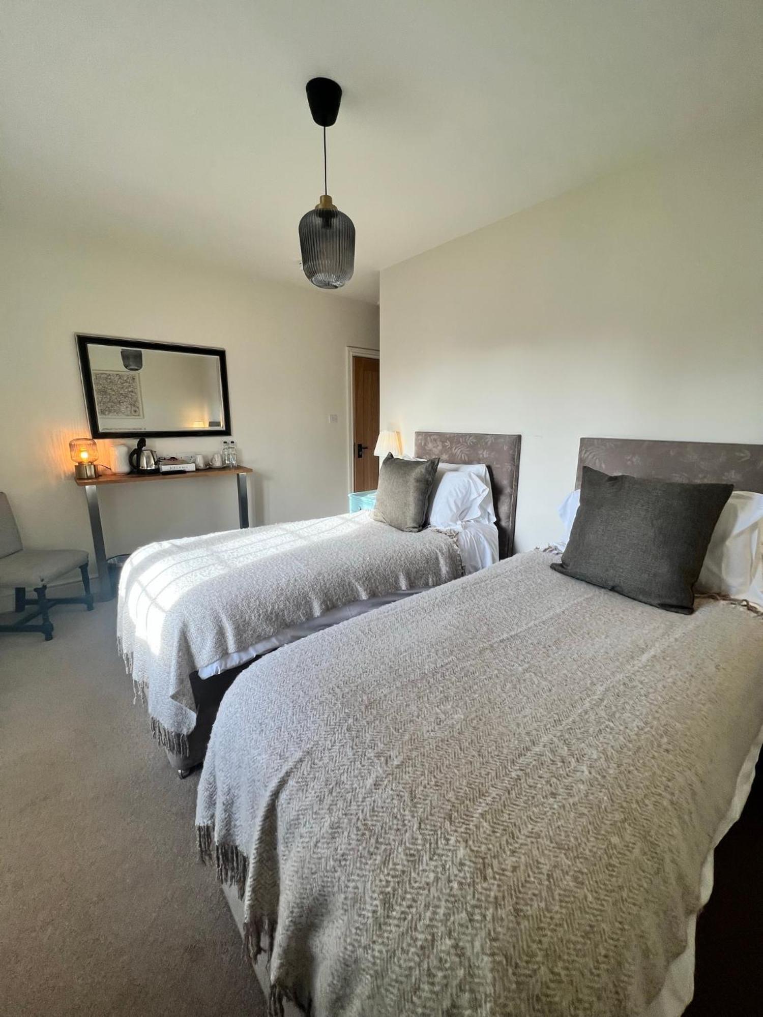 White Hart Bed & Breakfast Alton  Room photo